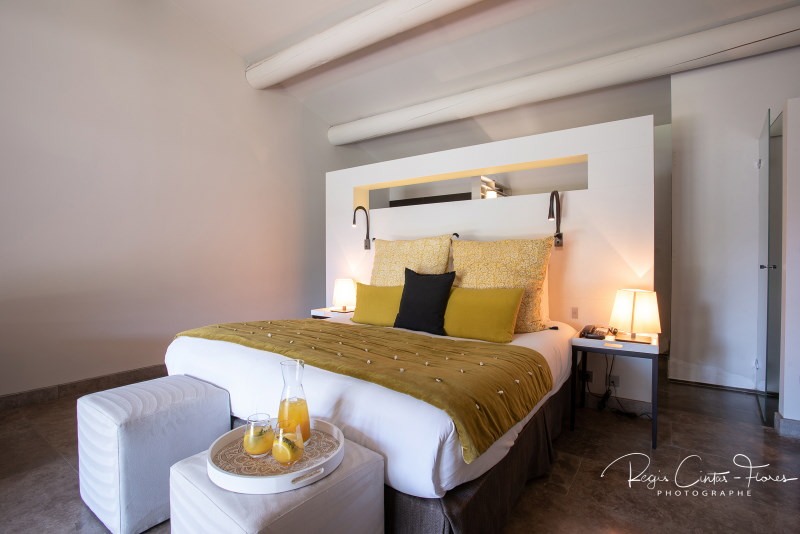 Photographe-hotellerie-Alpilles-Cintas-Flores