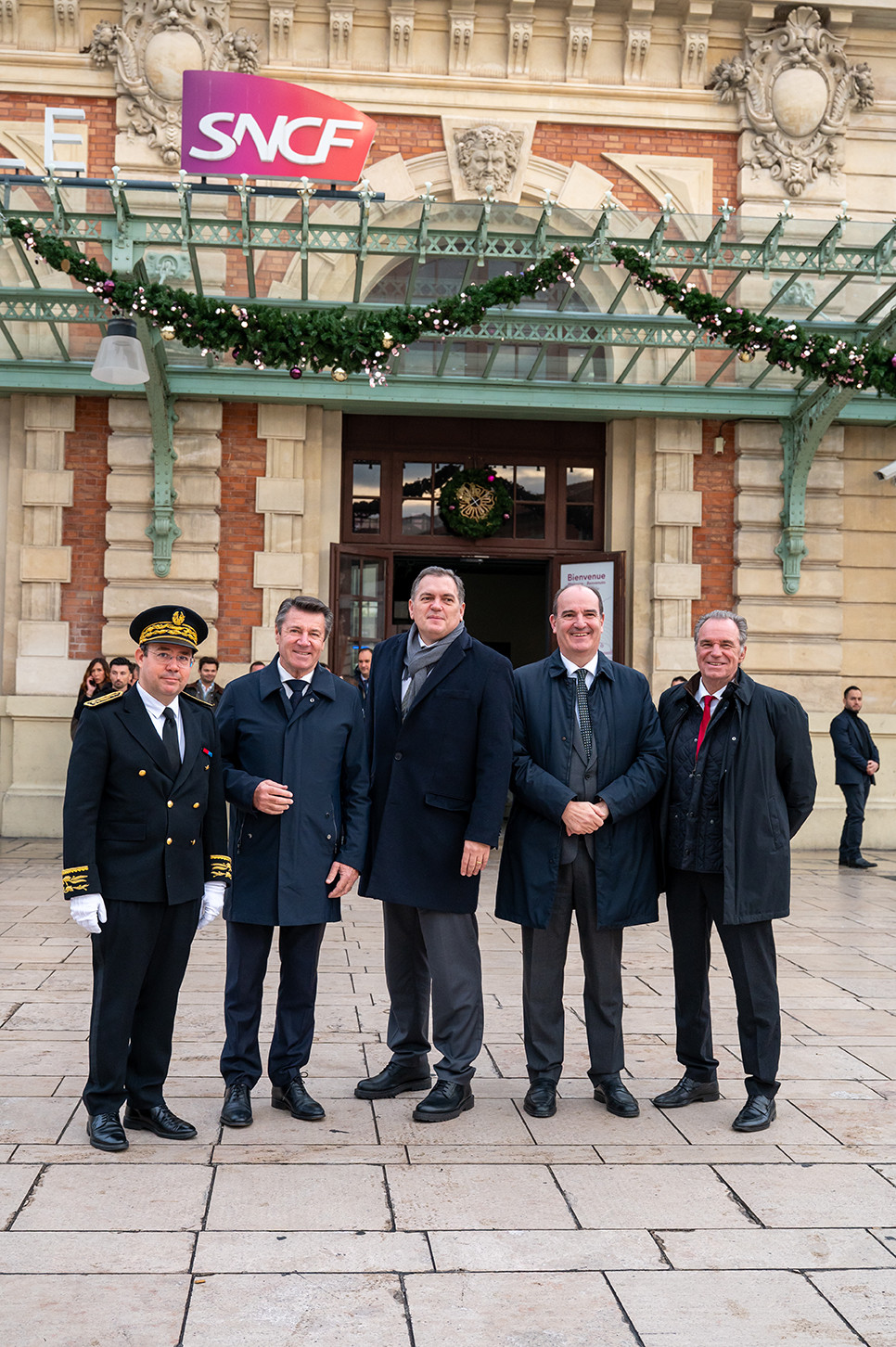 Gare de Nice 15 décembre 2025.Laurent Hottiaux Préfet des Alpes Maritimes, Christian Estrosi Maire de Nice, Philippe Tabarot, Ministre des transports, Jean Castex Président de la SNCF,  Renaud Muselier, Président de la Région Sud.